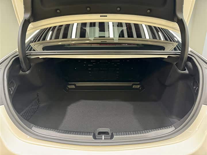 Mercedes-Benz C-Class 2023 C 260 L — фото 12