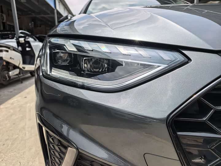Audi A4L 40 TFSI люкс-динамик — фото 4