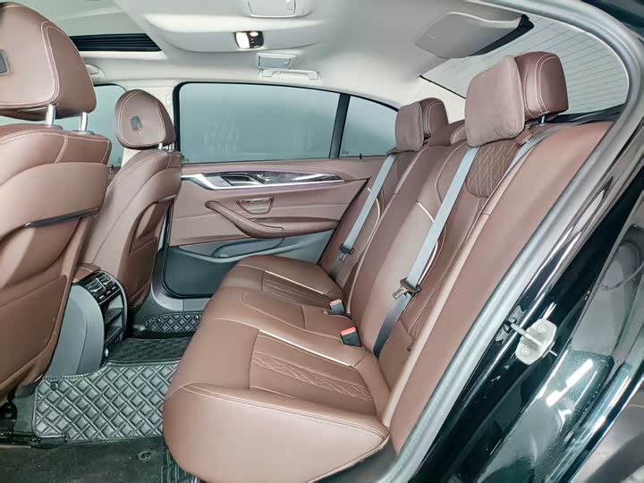 BMW 5-Series 2022 525 Li — фото 12
