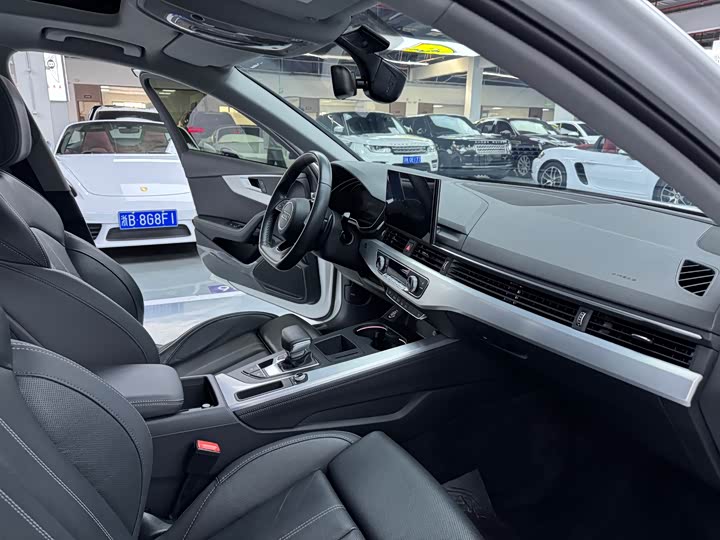 Audi A4L 40 TFSI люкс-динамик — фото 14