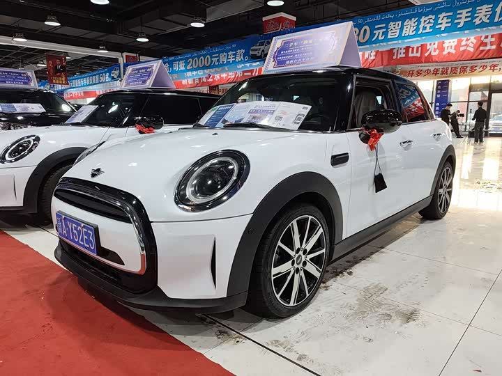MINI Hatch — фото 1