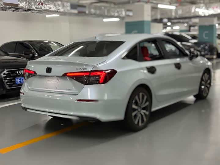 Honda Civic — фото 6