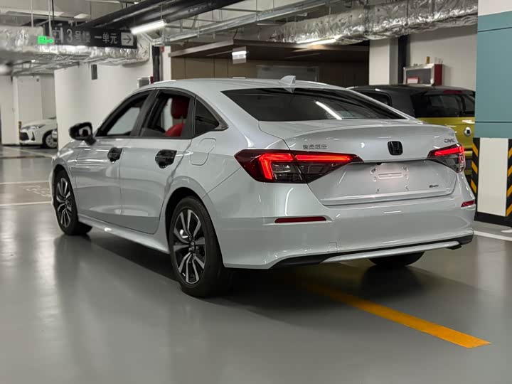 Honda Civic — фото 5