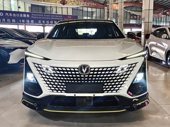 Changan UNI-T 2022 1.5 T Premium — фото 2