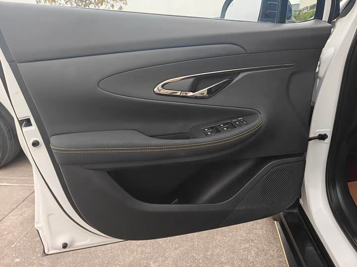 Changan UNI-T 2022 1.5 T Premium — фото 10