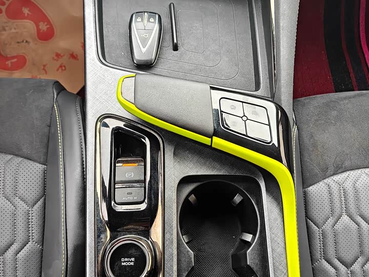 Changan UNI-T 2022 1.5 T Premium — фото 14