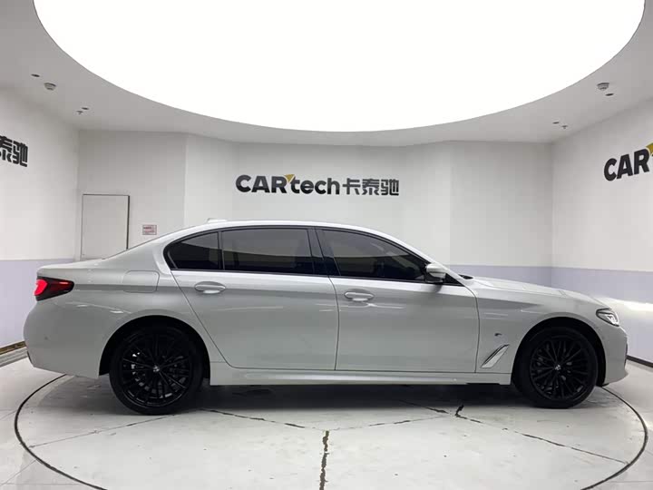 BMW 5-Series 2023 530 Li Leading M — фото 4