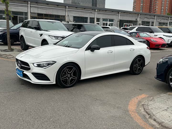 Mercedes-Benz CLA — фото 1