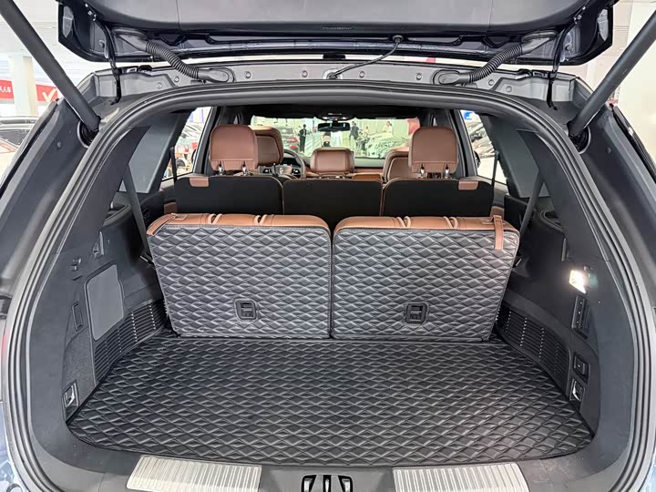 Lincoln Aviator — фото 19