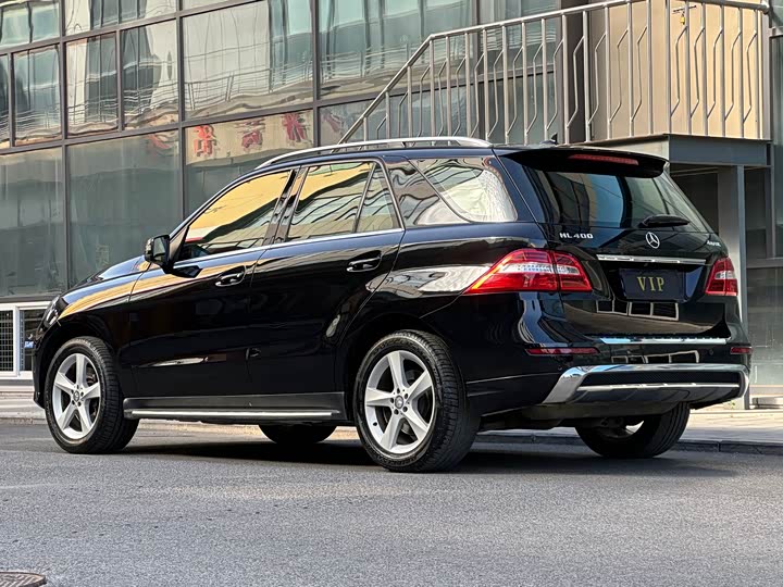Mercedes-Benz M-Class 2015 ML 400 4 MATIC — фото 4