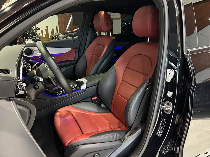 Mercedes-Benz GLC 2023 GLC 260 4 MATIC SUV — фото 9