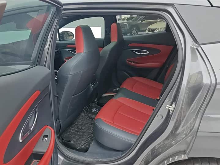 Changan UNI-T 2020 1.5 T Premium — фото 11