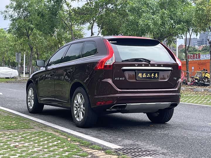 Volvo XC60 2016 T 5 — фото 8