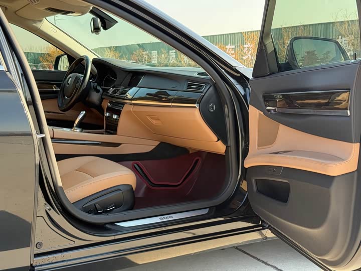 BMW 7-Series 2014 730 Li — фото 42