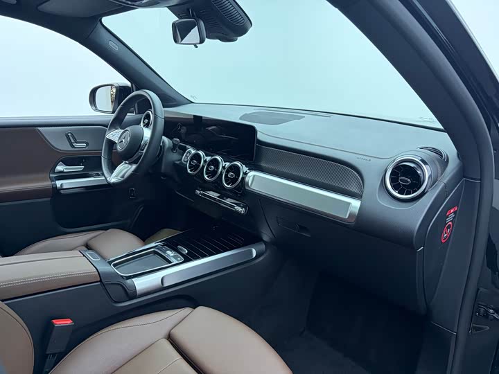Mercedes-Benz GLB 2024 GLB 200 — фото 14