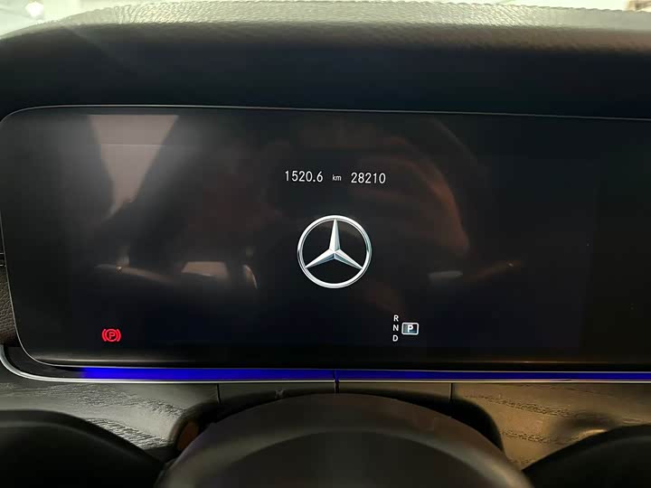Mercedes-Benz E-Class 2023 E 300 L Luxury — фото 11