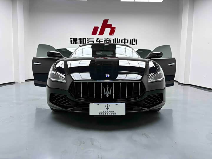 Maserati Quattroporte — фото 21