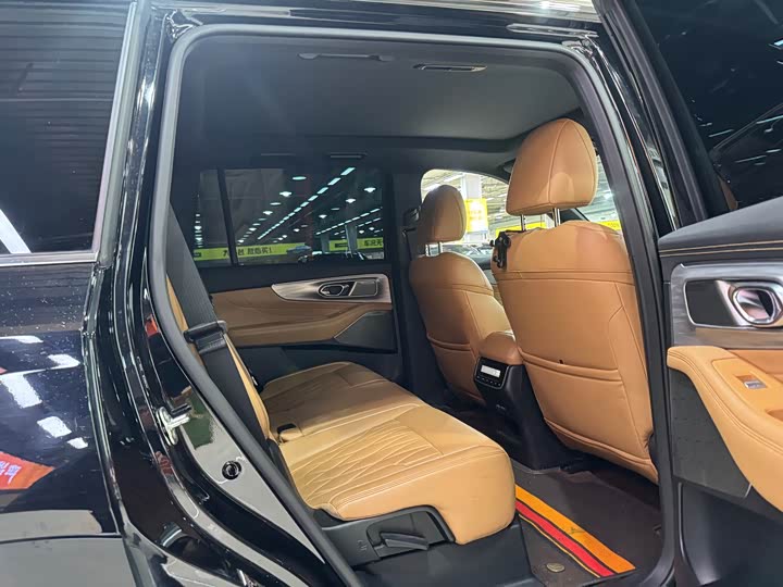 Trumpchi GS8 2024 2.0 TGDI 4 WD 7 — фото 11