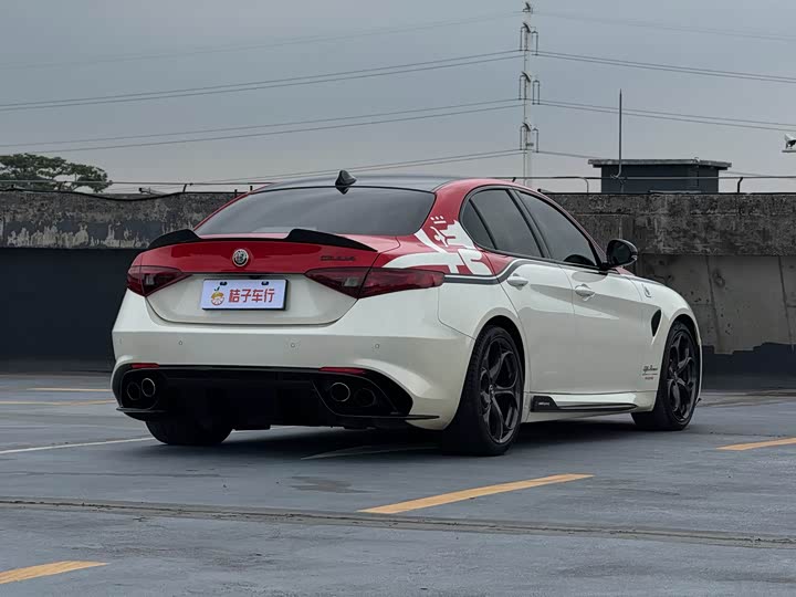 Alfa Romeo Giulia 2019 2.9 T 510 HP F 1 — фото 8