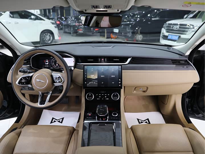 Jaguar XFL 2024 2.0 T P 250 2 WD — фото 13