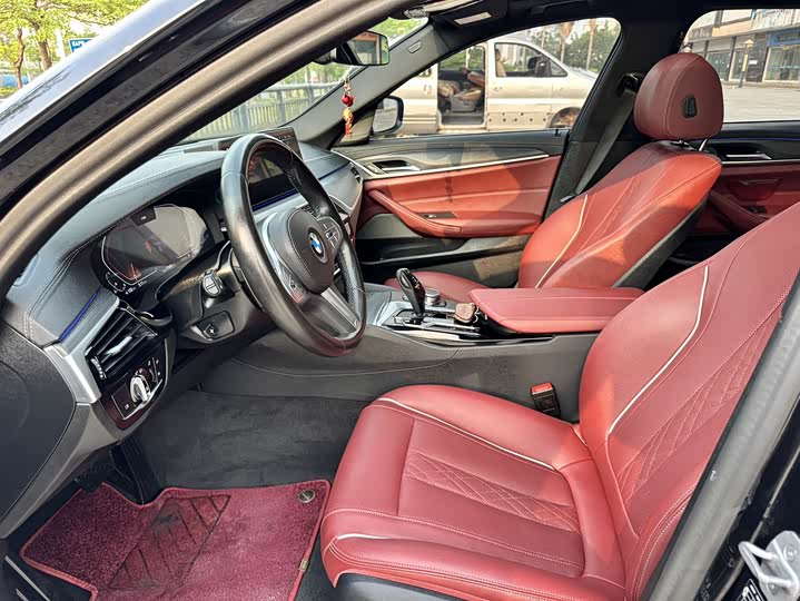BMW 5-Series 2023 530 Li Leading M — фото 4