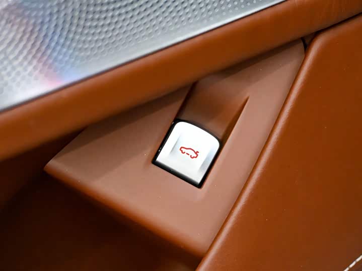 BMW 7-Series 2018 740 Li x Drive M — фото 25