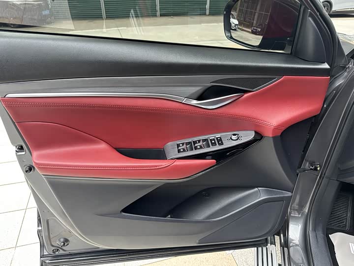 Changan CS75 PLUS 2022 2.0 T AT — фото 17