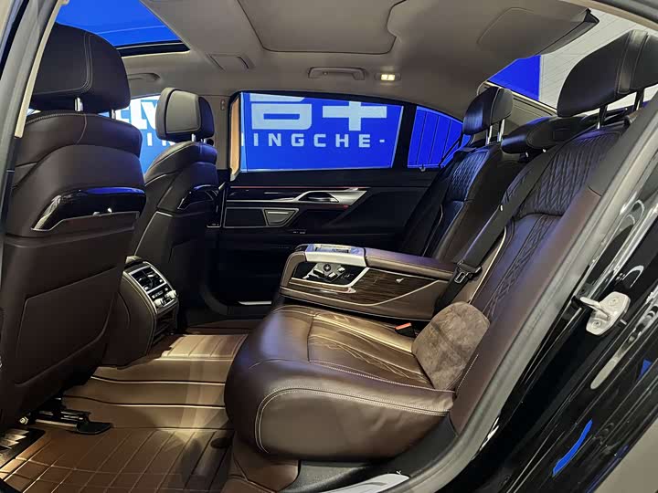 BMW 7 Series 730Li люкс-пакет — фото 6
