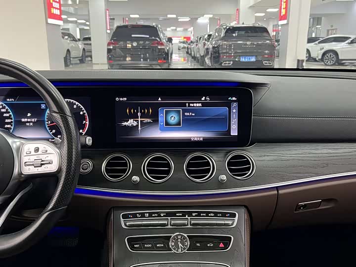 Mercedes-Benz E-Class 2020 E 300 L — фото 9