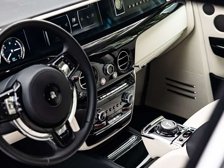 Rolls-Royce Phantom — фото 8