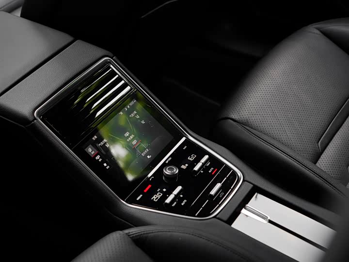 Porsche Panamera 2017 Panamera 3.0 T — фото 13