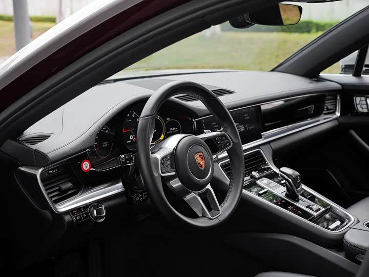 Porsche Panamera 2017 Panamera 3.0 T — фото 12