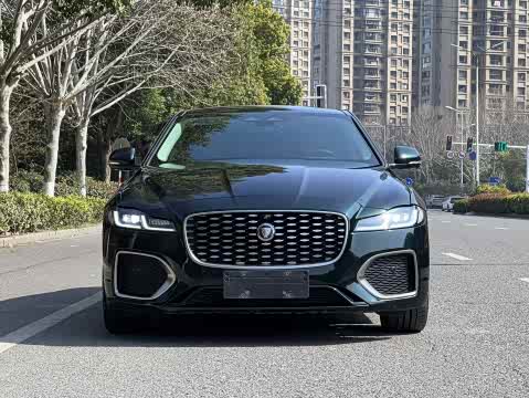 Jaguar XFL 2022 XFL 2.0 T P 250 2 WD — фото 19