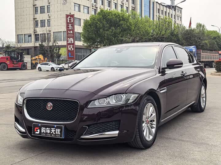 Jaguar XFL 2017 XFL 2.0 T 240 PS — фото 1