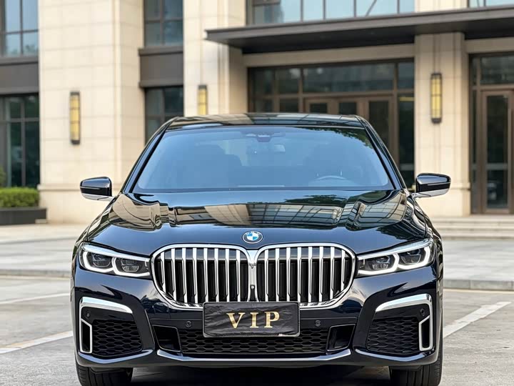 BMW 7-Series 2018 740 Li x Drive M — фото 2