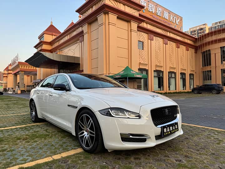 Jaguar XJ 2018 XJL 3.0 SC 2 WD — фото 3