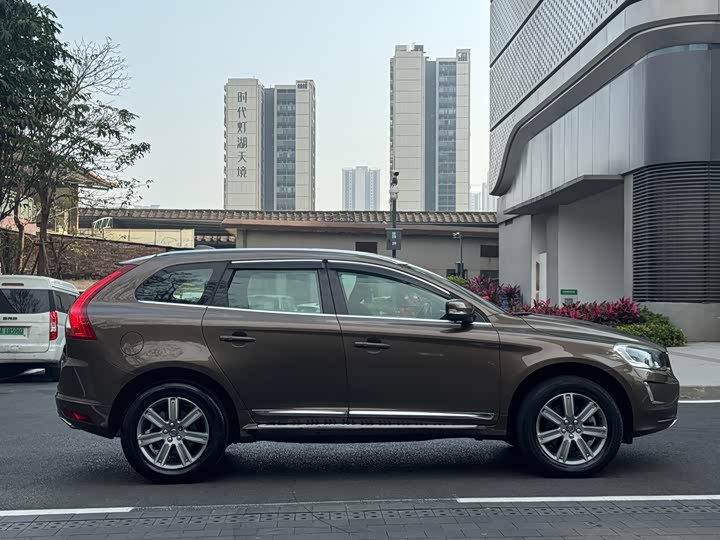 Volvo XC60 2015 T 5 AWD — фото 6