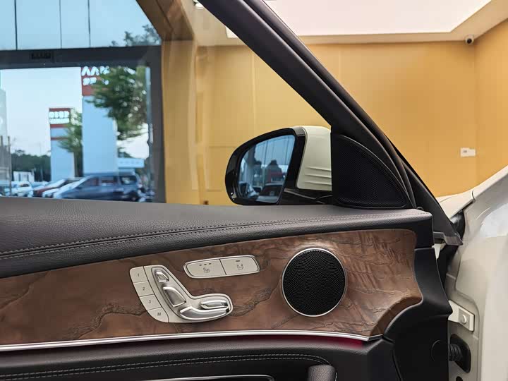 Mercedes-Benz E-Class 2016 E 300 L — фото 8