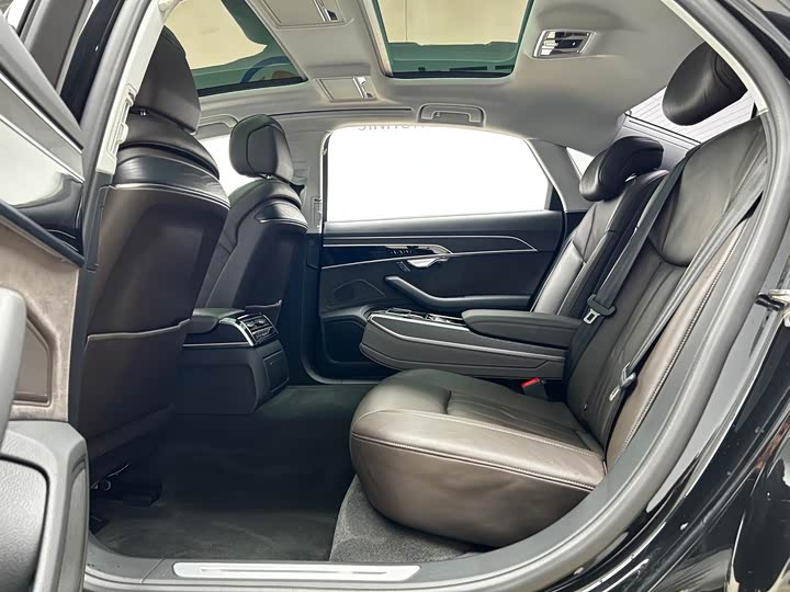 Audi A8 2019 Plus A 8 L 50 TFSI quattro Comfort — фото 12