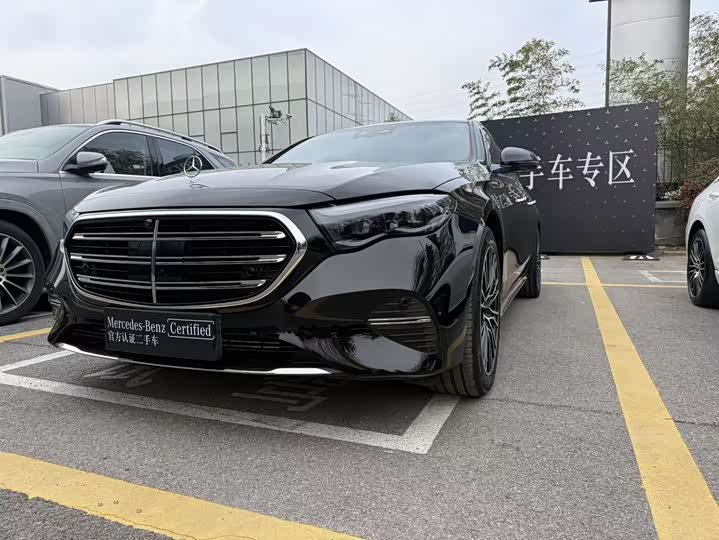 Mercedes-Benz E-Class 2025 E 300 L Luxury
