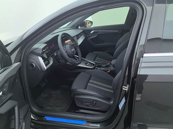 Audi A3 2024 A 3 L Limousine 35 TFSI Sport — фото 16