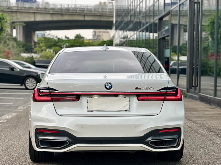 BMW 7-Series 2019 730 Li M — фото 12