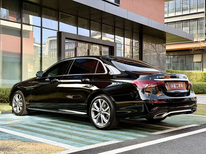 Mercedes-Benz E-Class 2021 E 300 L Premium — фото 5