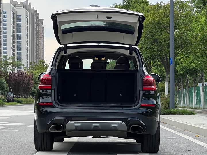 BMW X3 2019 x Drive 28i — фото 10