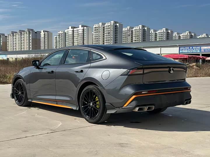 Changan UNI-V 2024 1.5 T Sport — фото 7