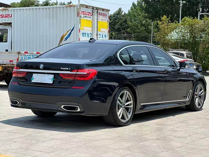 BMW 7 Series — фото 5