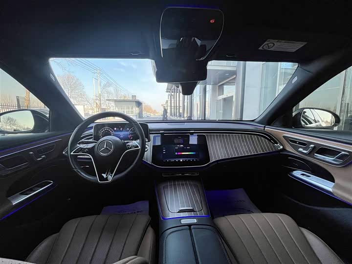 Mercedes-Benz E-Class 2024 E 300 L — фото 23