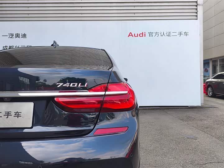 BMW 7-Series 2016 740 Li Leading — фото 22