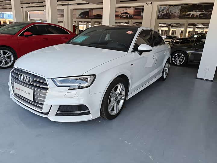 Audi A3 2020 Limousine 35 TFSI V — фото 1