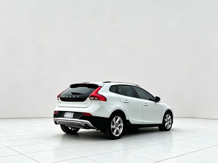 Volvo V40 2015 Cross Country T 5 AWD — фото 12